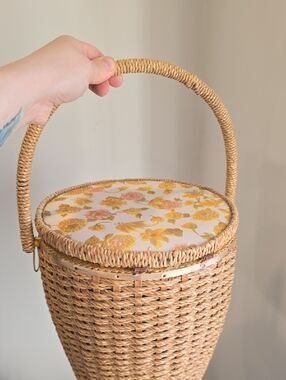 Vintage 50s Dritz Round Wicker Sewing Basket